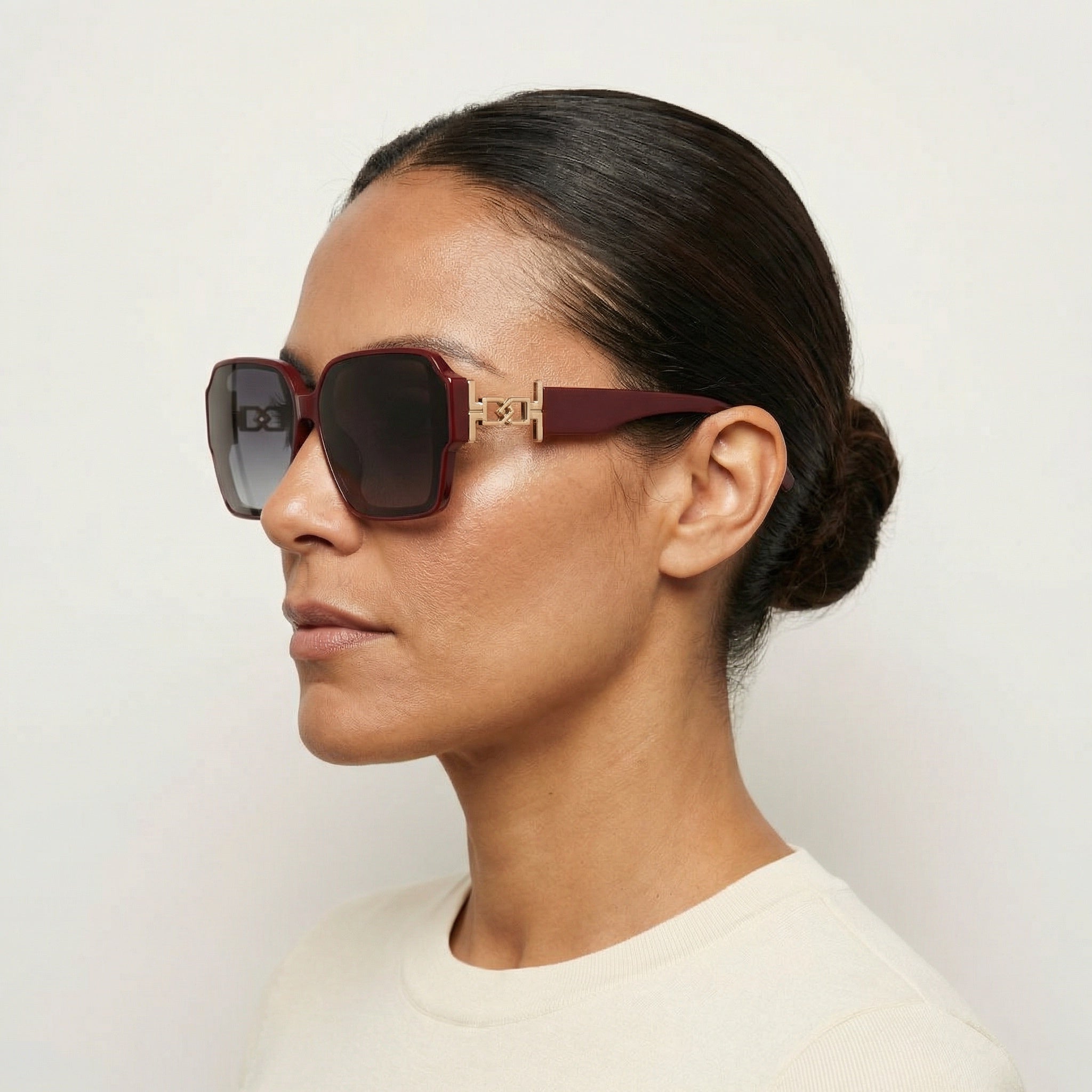 GAFAS DE SOL CUADRADAS GRANATE SUN106 F3017